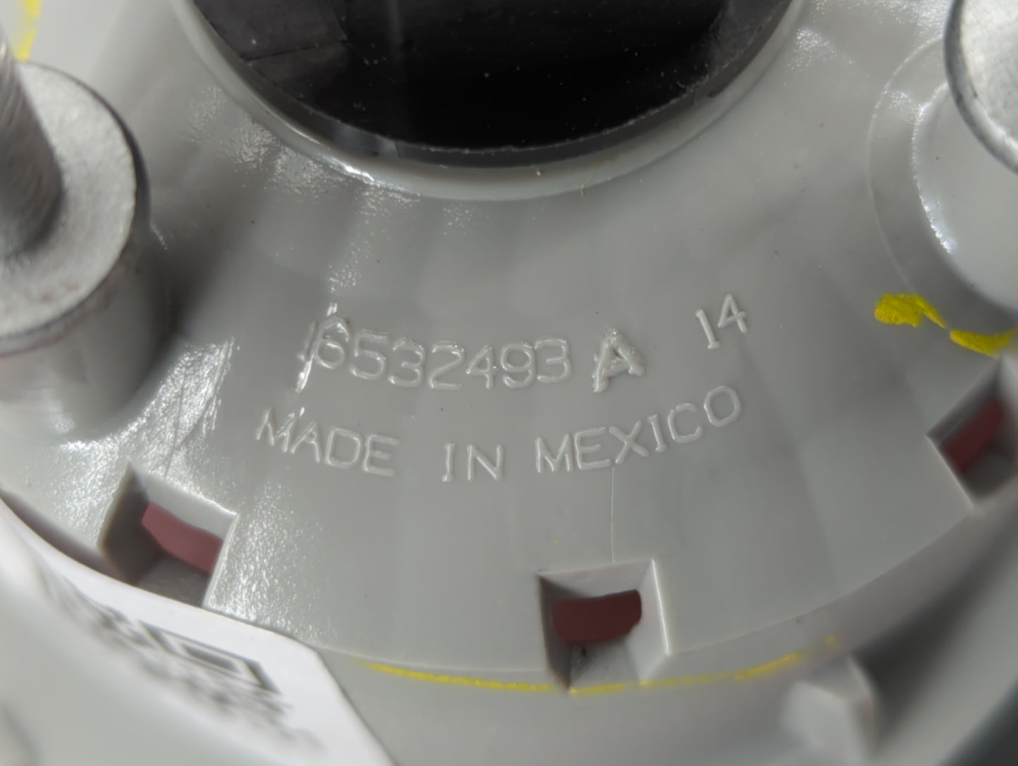 2006-2011 Chevrolet Hhr Tail Light Assembly Driver Left OEM P/N:1582182 16532493 Fits Fits 2006 2007 2008 2009 2010 2011 OEM