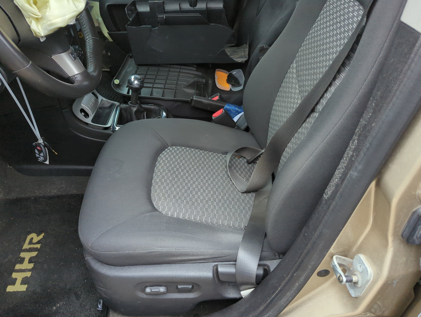 2006-2009 Chevrolet Hhr Driver Front Seat Oem 5007167 - Oemusedautoparts1.com