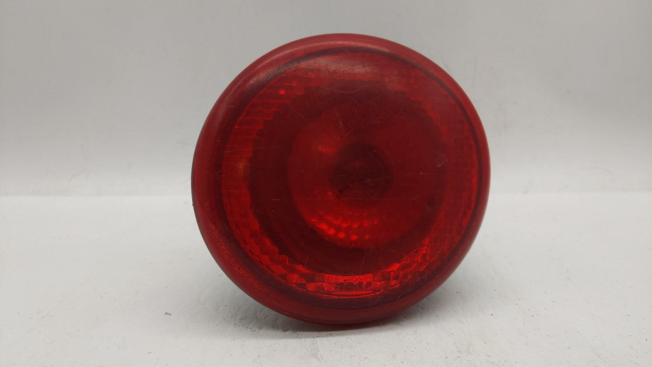 2008 Chevrolet Hhr Tail Light Assembly Passenger Right OEM P/N:25823015 15875484 Fits Fits 2006 2007 2009 2010 2011 OEM Used