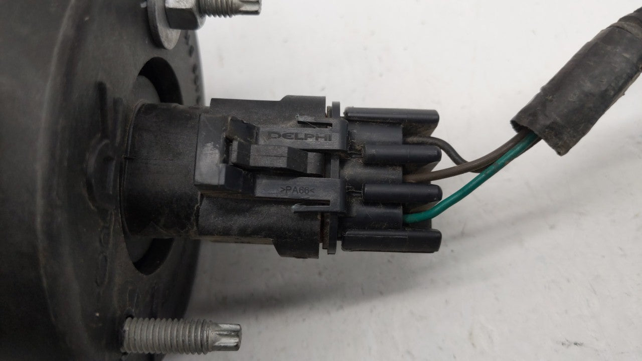 2008 Chevrolet Hhr Tail Light Assembly Passenger Right OEM P/N:25823015 15875484 Fits Fits 2006 2007 2009 2010 2011 OEM Used