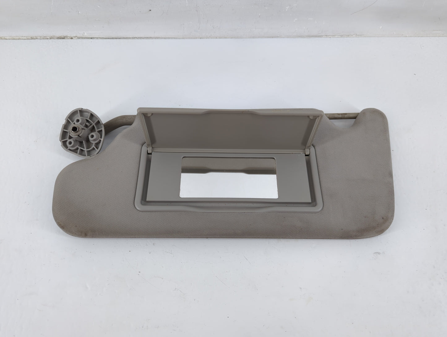 2006-2016 Chevrolet Impala Sun Visor Shade Replacement Driver Left Mirror Fits OEM Used Auto Parts - Oemusedautoparts1.com