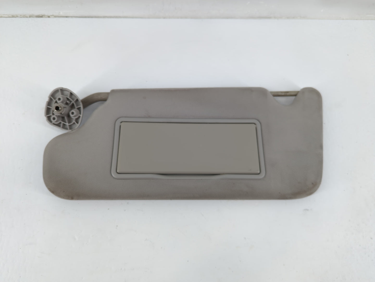 2006-2016 Chevrolet Impala Sun Visor Shade Replacement Driver Left Mirror Fits OEM Used Auto Parts - Oemusedautoparts1.com