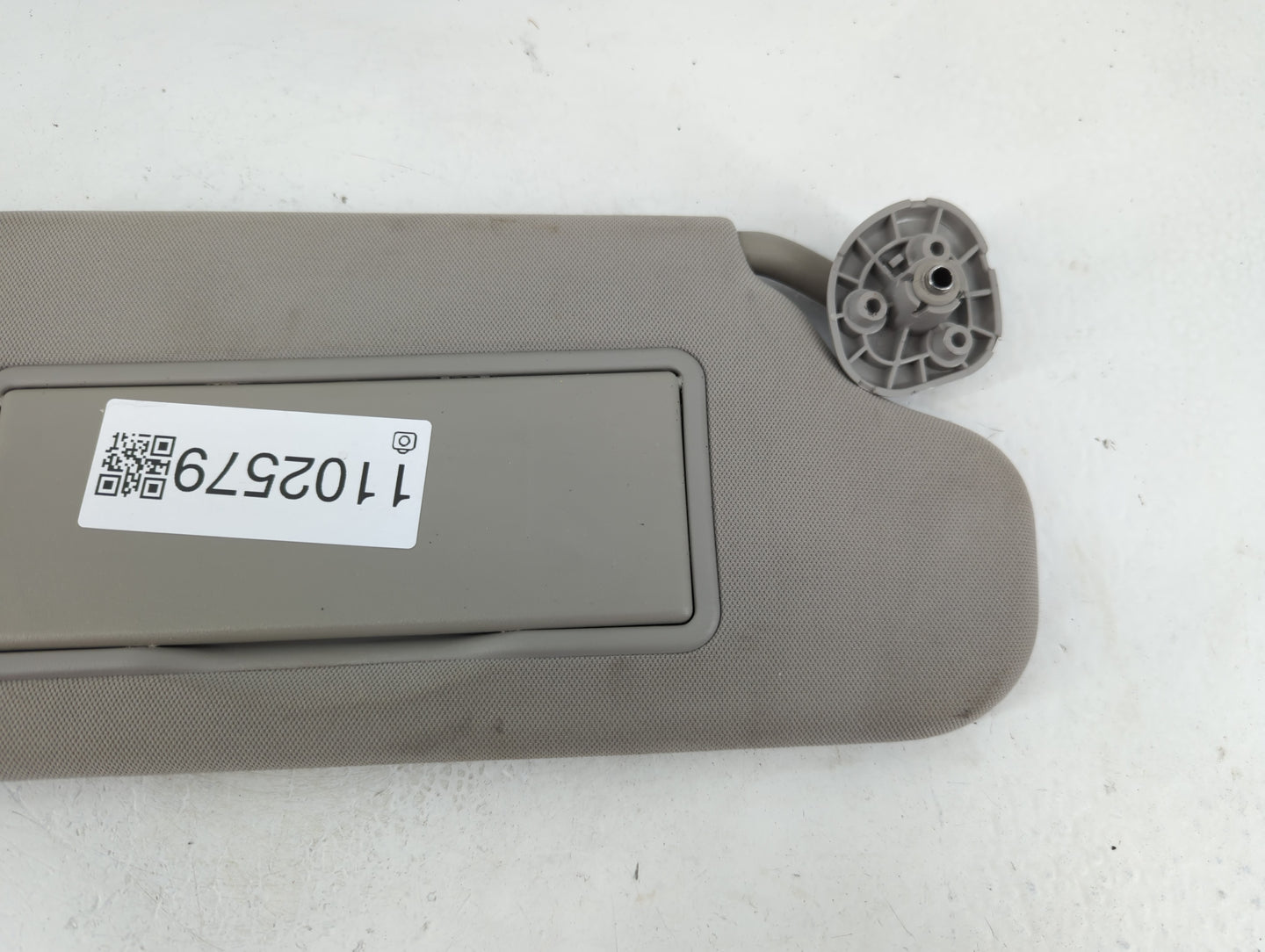 2006-2016 Chevrolet Impala Sun Visor Shade Replacement Passenger Right Mirror Fits OEM Used Auto Parts - Oemusedautoparts1.c
