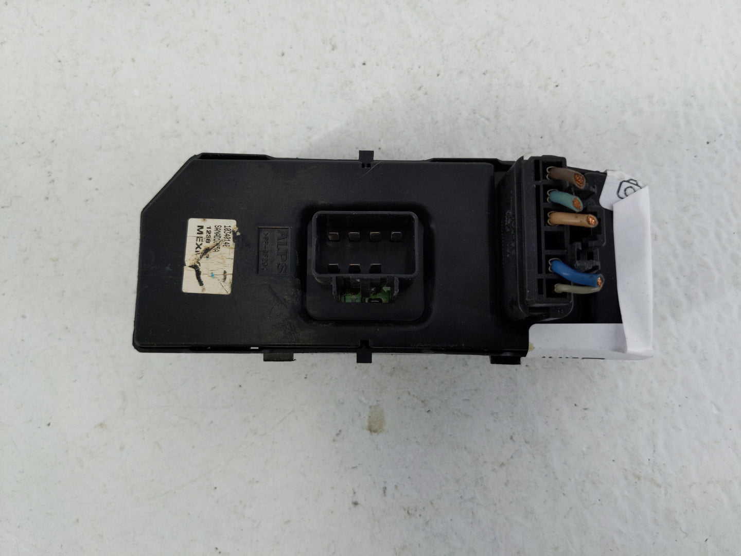 2000-2016 Chevrolet Impala Master Power Window Switch Replacement Driver Side Left P/N:10340140 Fits OEM Used Auto Parts - O