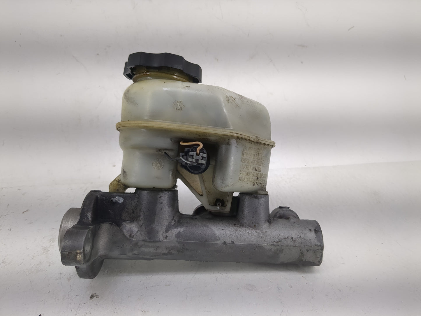 2006-2008 Chevrolet Impala Brake Master Cylinder - Oemusedautoparts1.com
