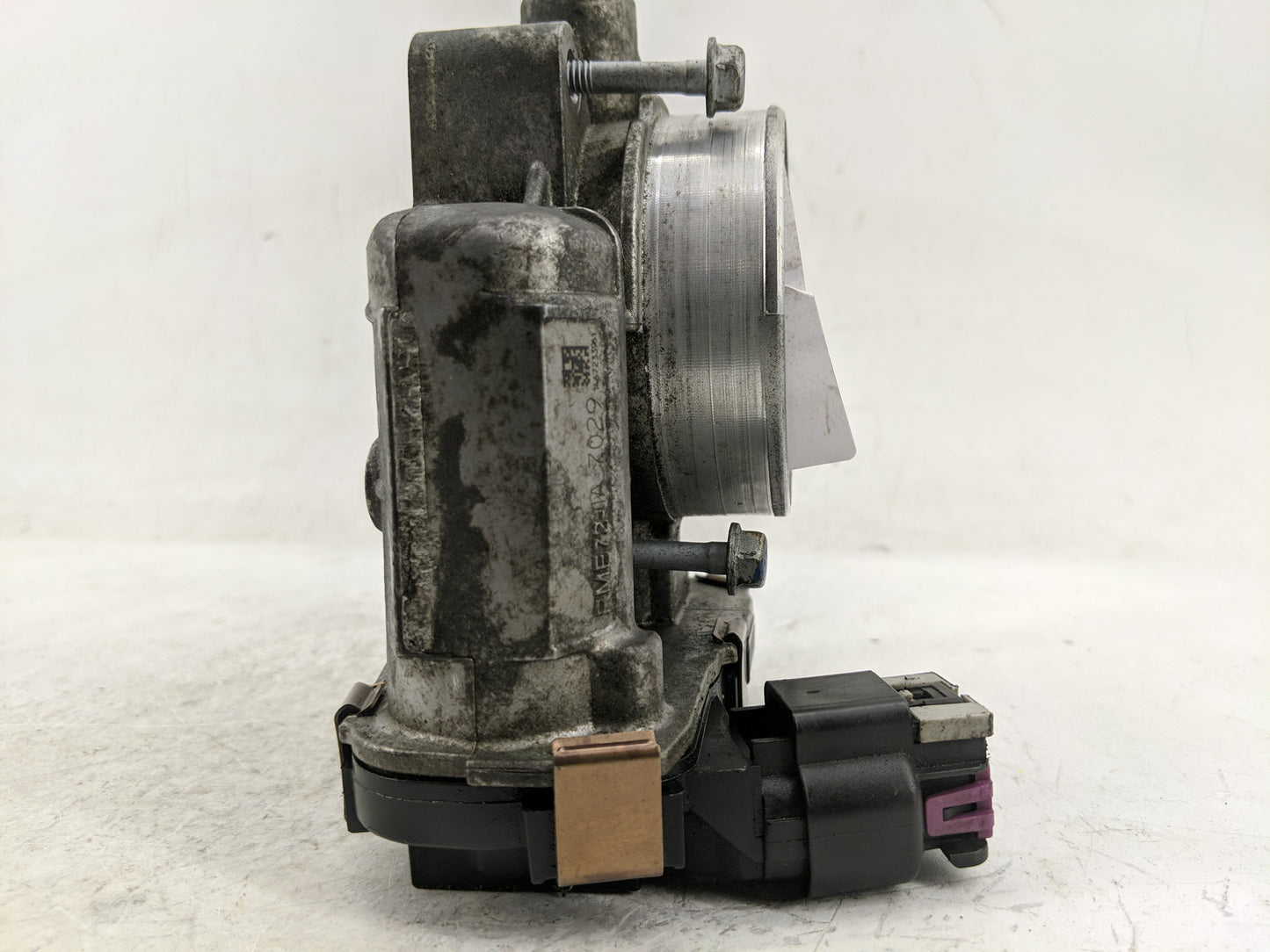 2006-2011 Chevrolet Impala Throttle Body Fits Fits 2006 2007 2008 2009 2010 2011 OEM Used Auto Parts - Oemusedautoparts1.com