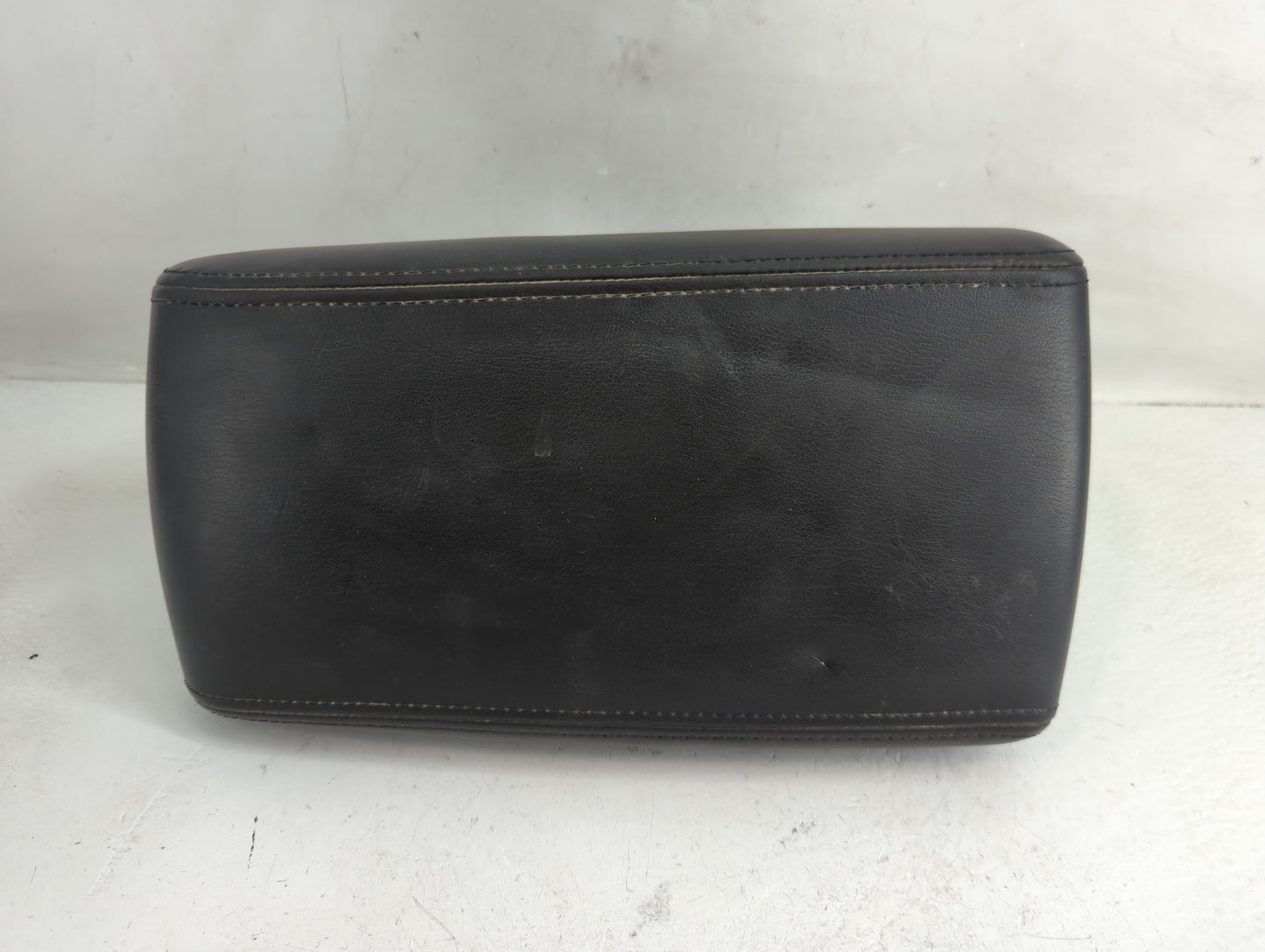 2008 Chevrolet Impala Center Console Armrest Cover Lid Fits OEM Used Auto Parts - Oemusedautoparts1.com