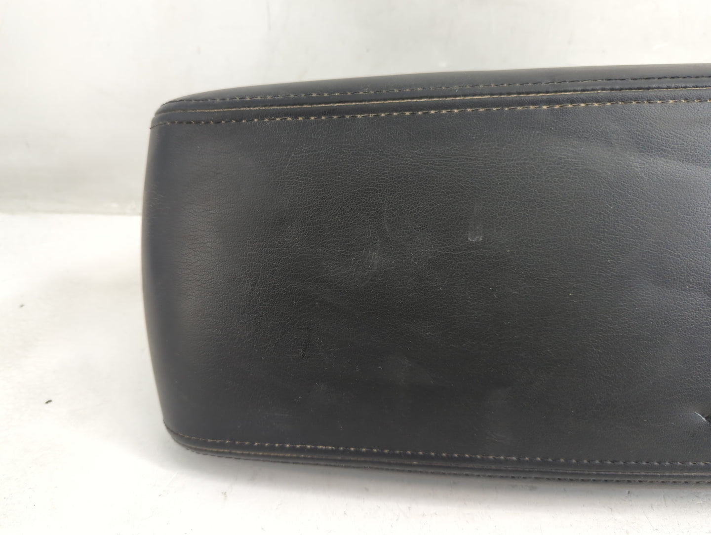 2008 Chevrolet Impala Center Console Armrest Cover Lid Fits OEM Used Auto Parts - Oemusedautoparts1.com