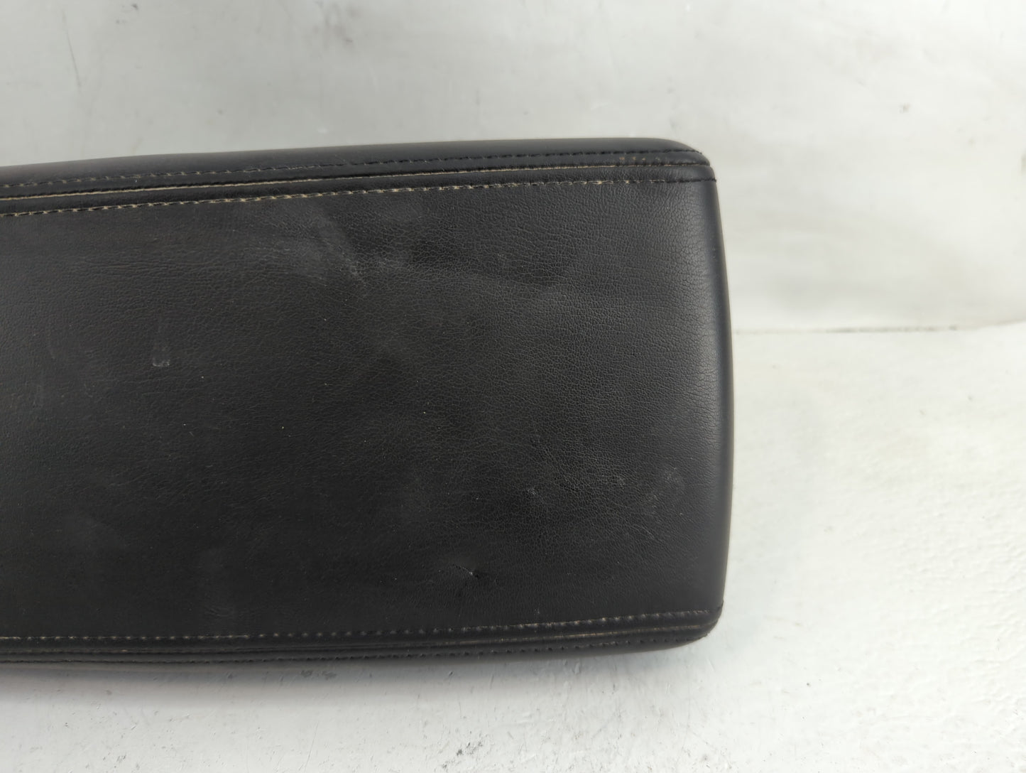 2008 Chevrolet Impala Center Console Armrest Cover Lid Fits OEM Used Auto Parts - Oemusedautoparts1.com