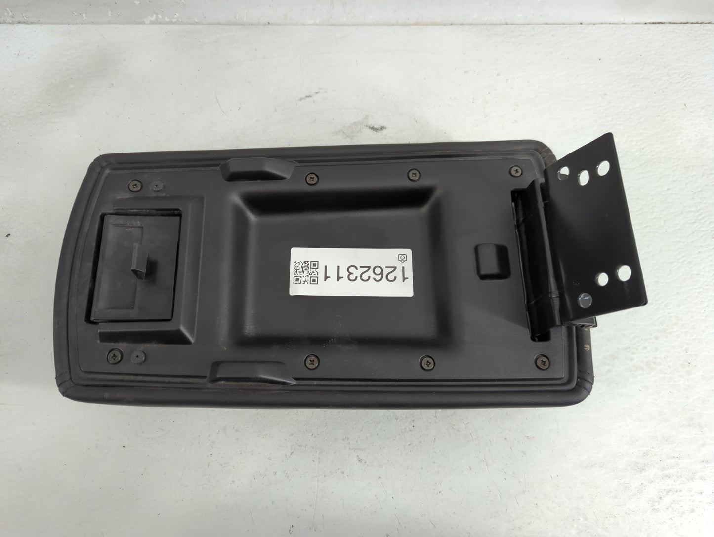 2008 Chevrolet Impala Center Console Armrest Cover Lid Fits OEM Used Auto Parts - Oemusedautoparts1.com