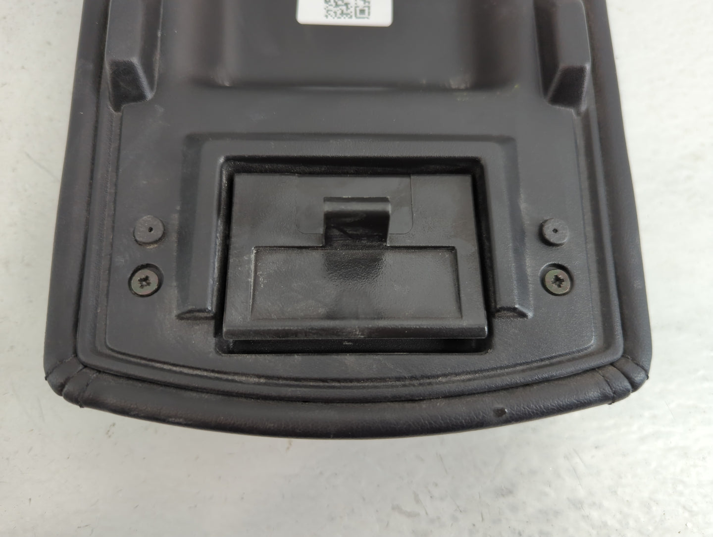 2008 Chevrolet Impala Center Console Armrest Cover Lid Fits OEM Used Auto Parts - Oemusedautoparts1.com