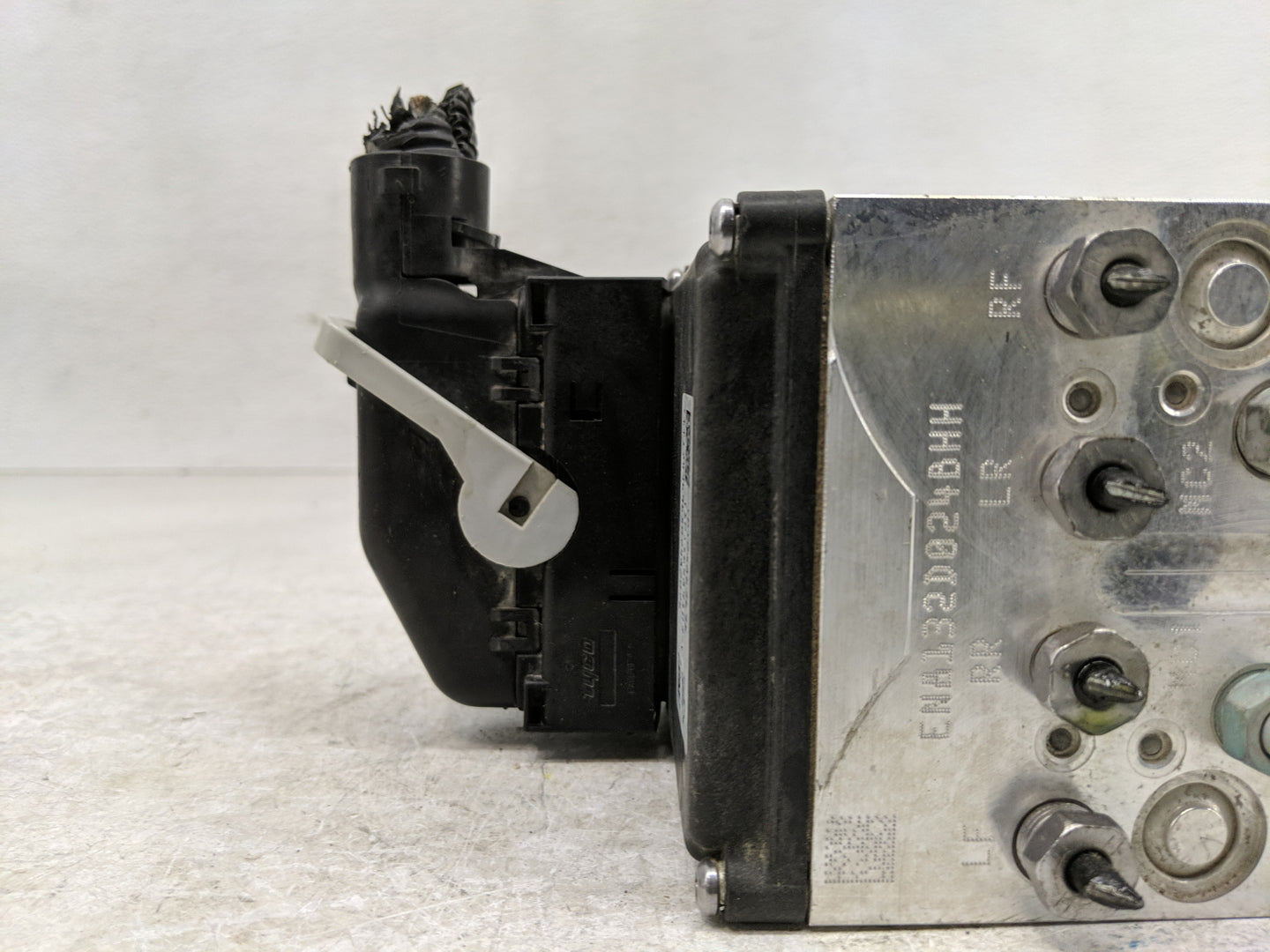 2008-2010 Chevrolet Impala ABS Pump Control Module Replacement P/N:16489103 25863696 Fits Fits 2008 2009 2010 OEM Used Auto 