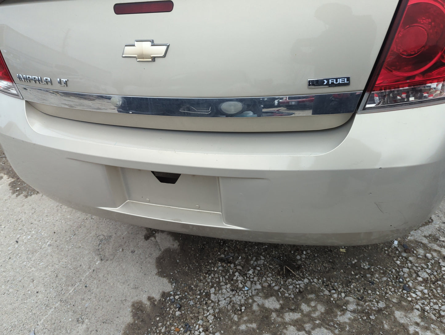 2006-2011 Chevrolet Impala Rear Bumper Assembly Oem 1303789 - Oemusedautoparts1.com