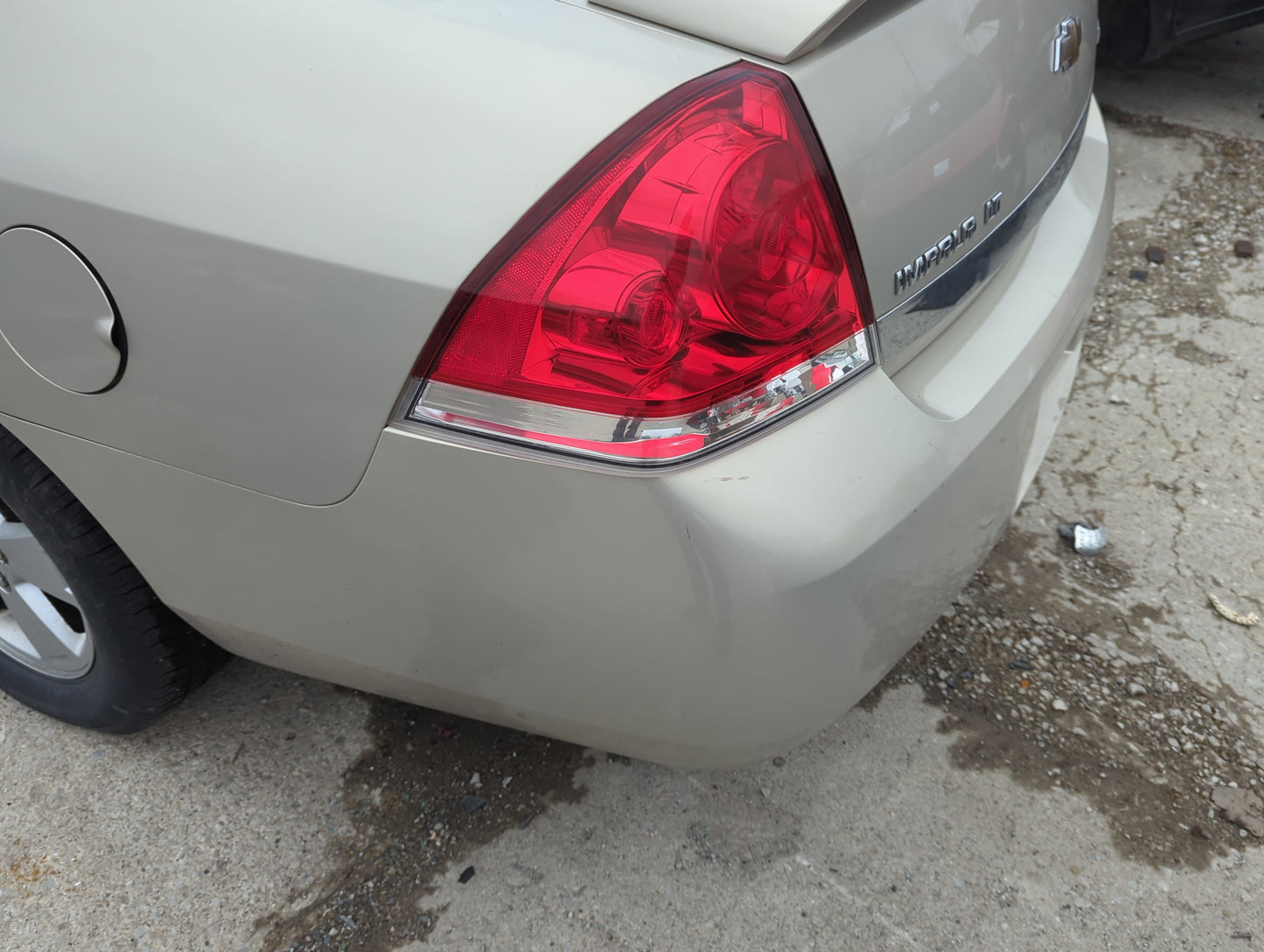 2006-2011 Chevrolet Impala Rear Bumper Assembly Oem 1303789 - Oemusedautoparts1.com