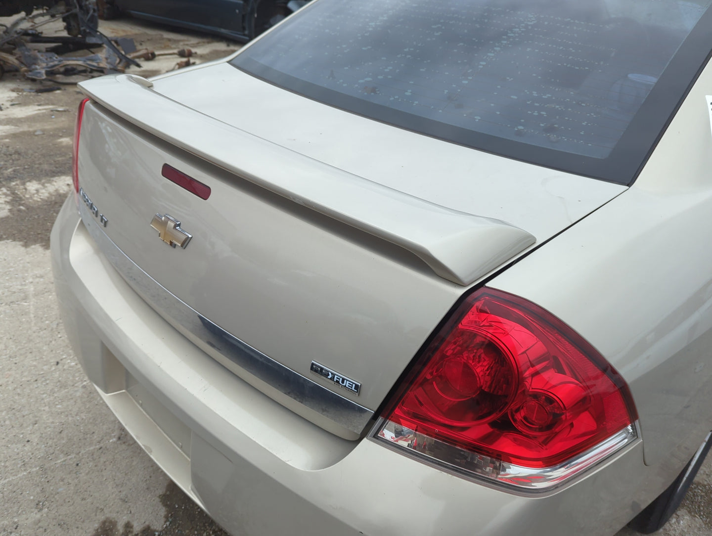 2007-2008 Chevrolet Impala Trunk/decklid/hatch/tailgate Oem 1303885 - Oemusedautoparts1.com