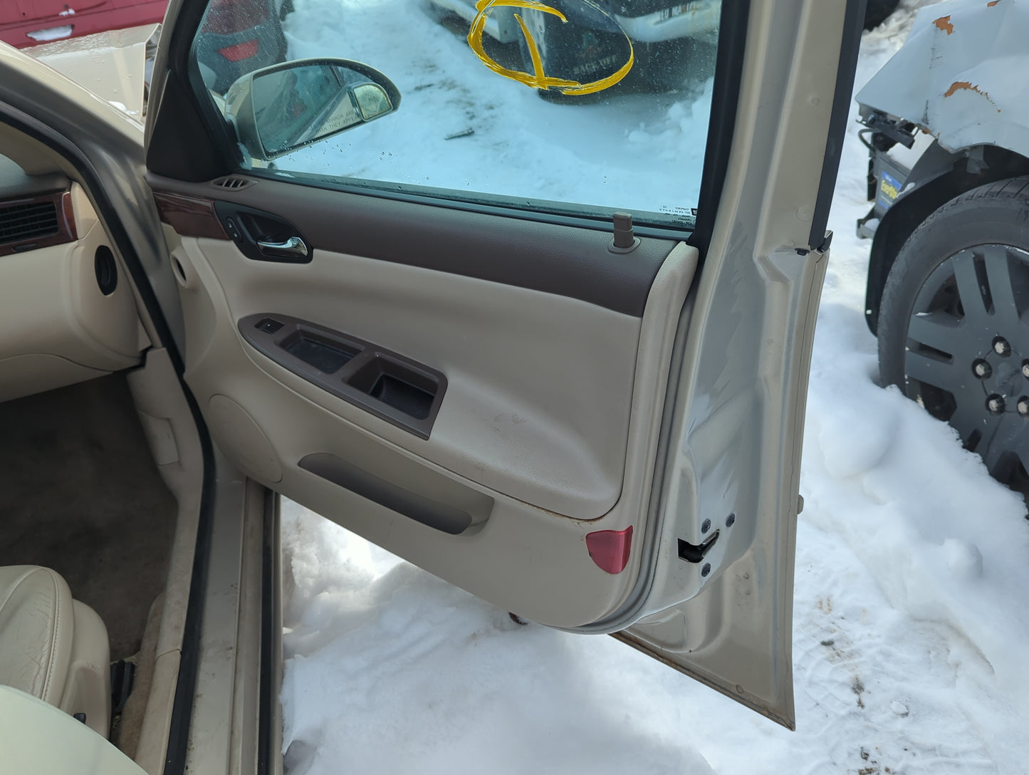 2008 Chevrolet Impala Front Right Passenger Interior Door Panel Trim 1354735 - Oemusedautoparts1.com