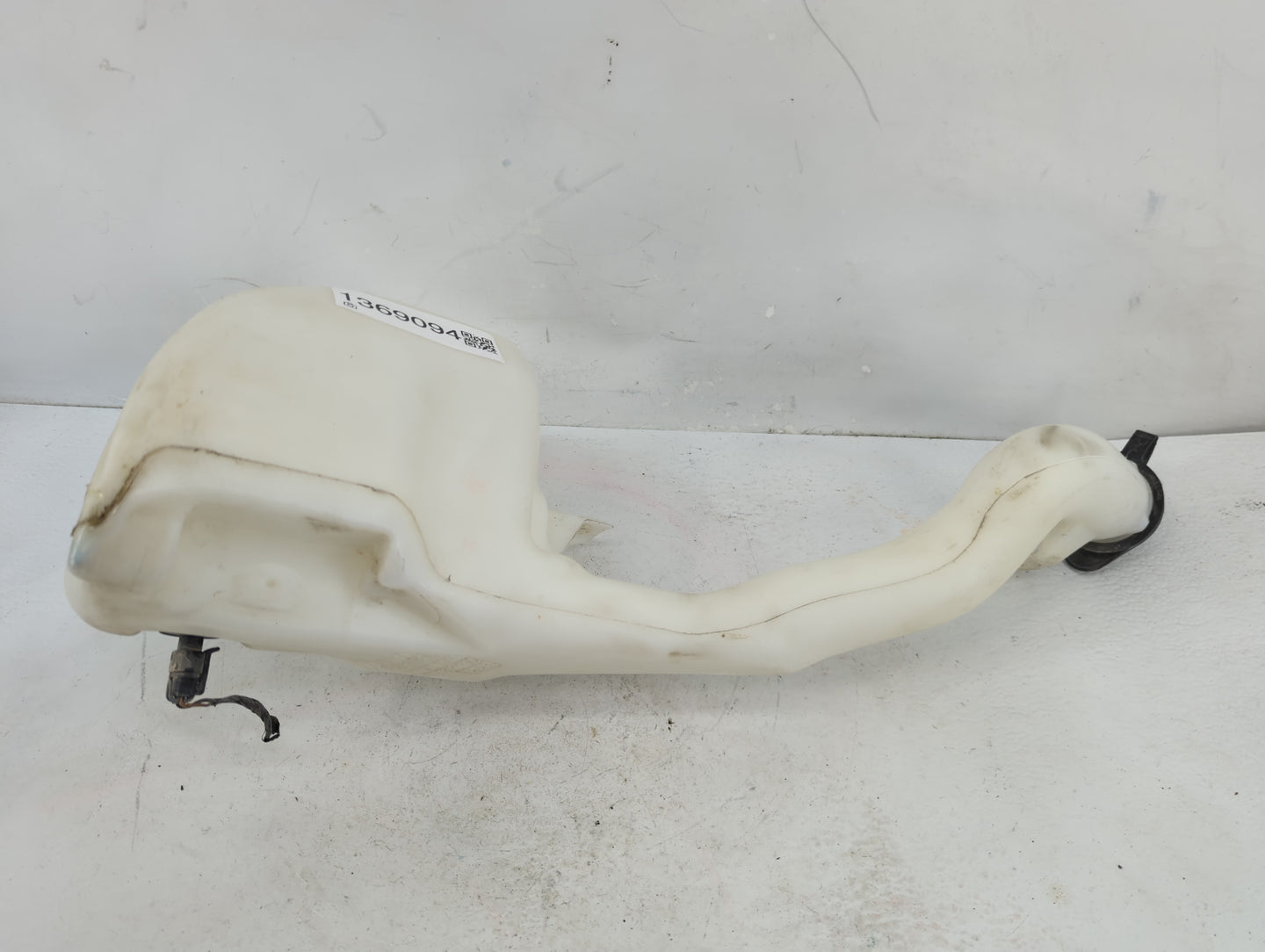 2006-2016 Chevrolet Impala Windshield Washer Fluid Reservoir Bottle Oem - Oemusedautoparts1.com