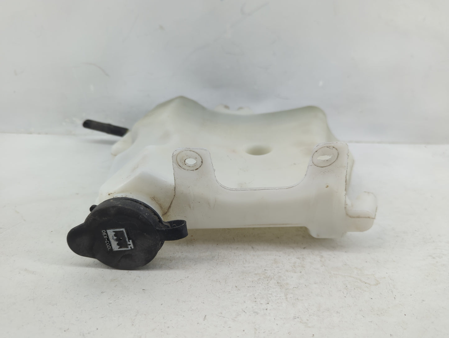2000-2005 Chevrolet Impala Windshield Washer Fluid Reservoir Bottle Oem - Oemusedautoparts1.com