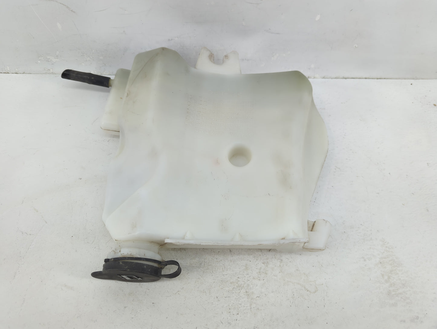 2000-2005 Chevrolet Impala Windshield Washer Fluid Reservoir Bottle Oem - Oemusedautoparts1.com
