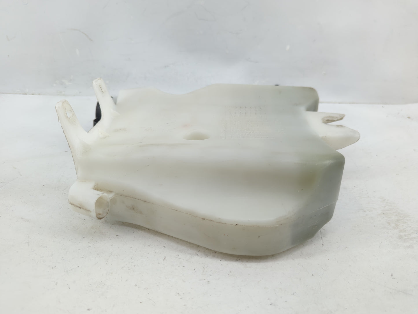 2000-2005 Chevrolet Impala Windshield Washer Fluid Reservoir Bottle Oem - Oemusedautoparts1.com