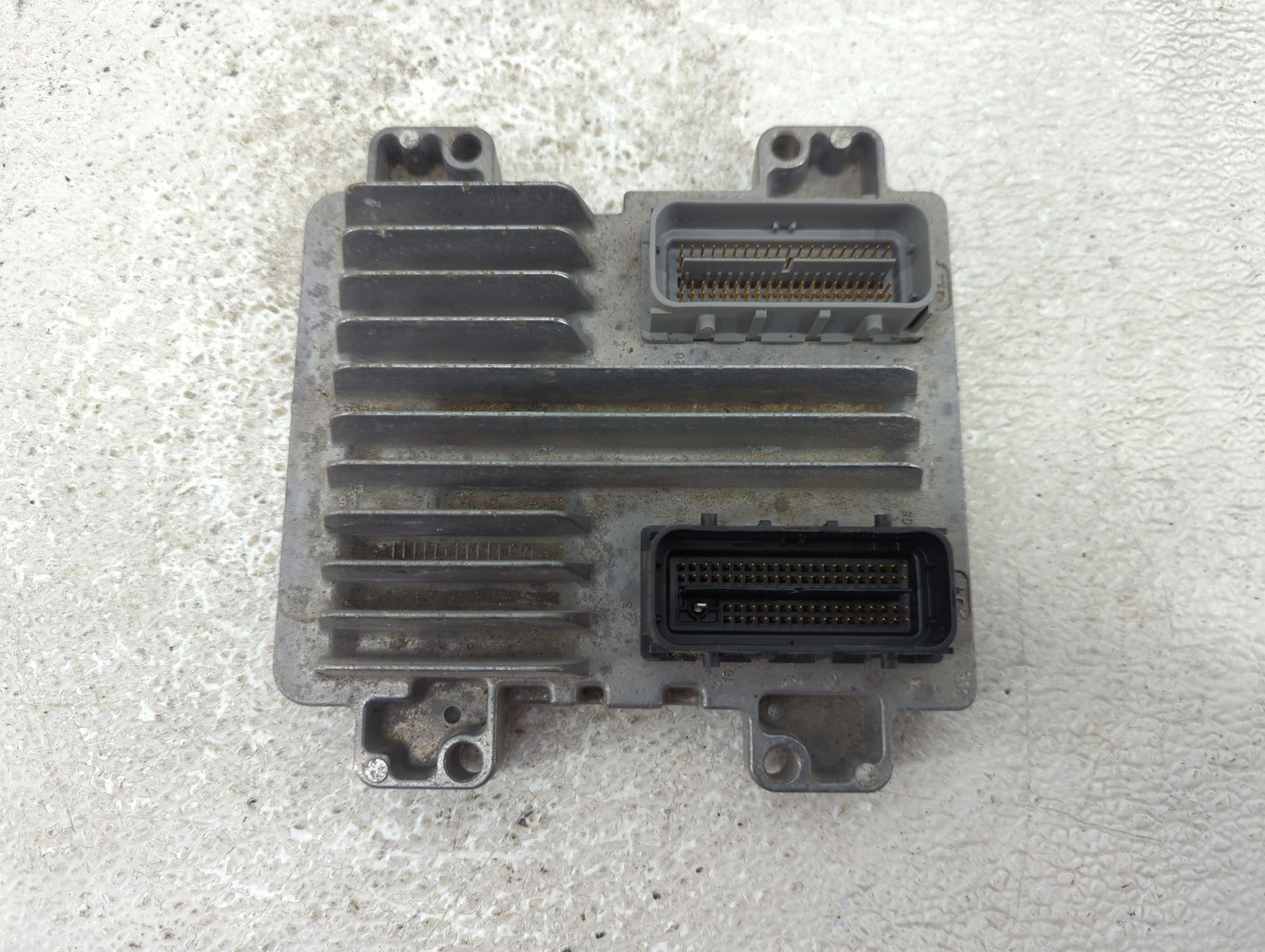 2008 Chevrolet Impala PCM Engine Control Computer ECU ECM PCU OEM P/N:12617174 Fits Fits 2009 2011 OEM Used Auto Parts - Oem