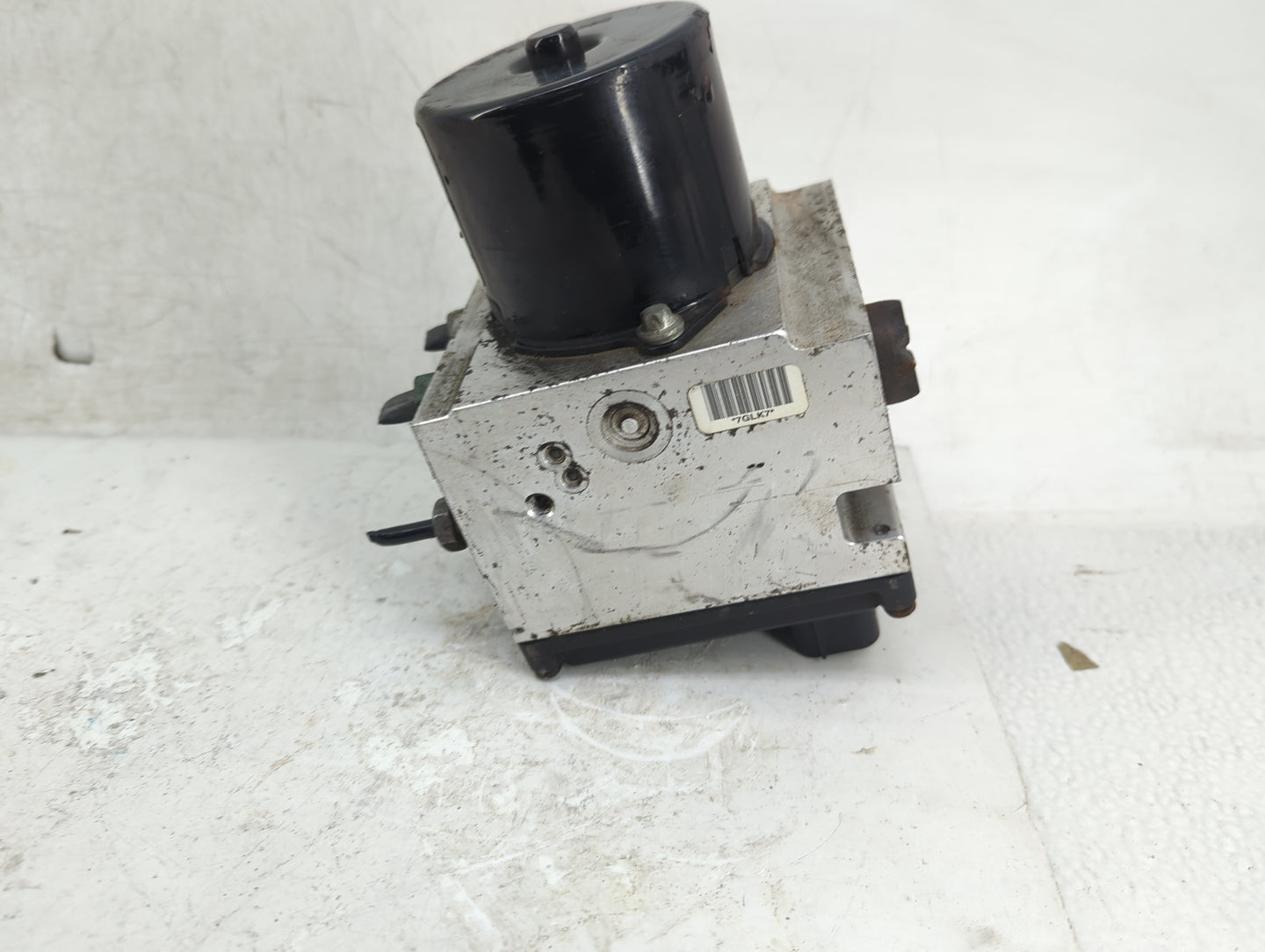 2008-2011 Chevrolet Impala ABS Pump Control Module Replacement P/N:25894183 Fits Fits 2008 2009 2010 2011 OEM Used Auto Part