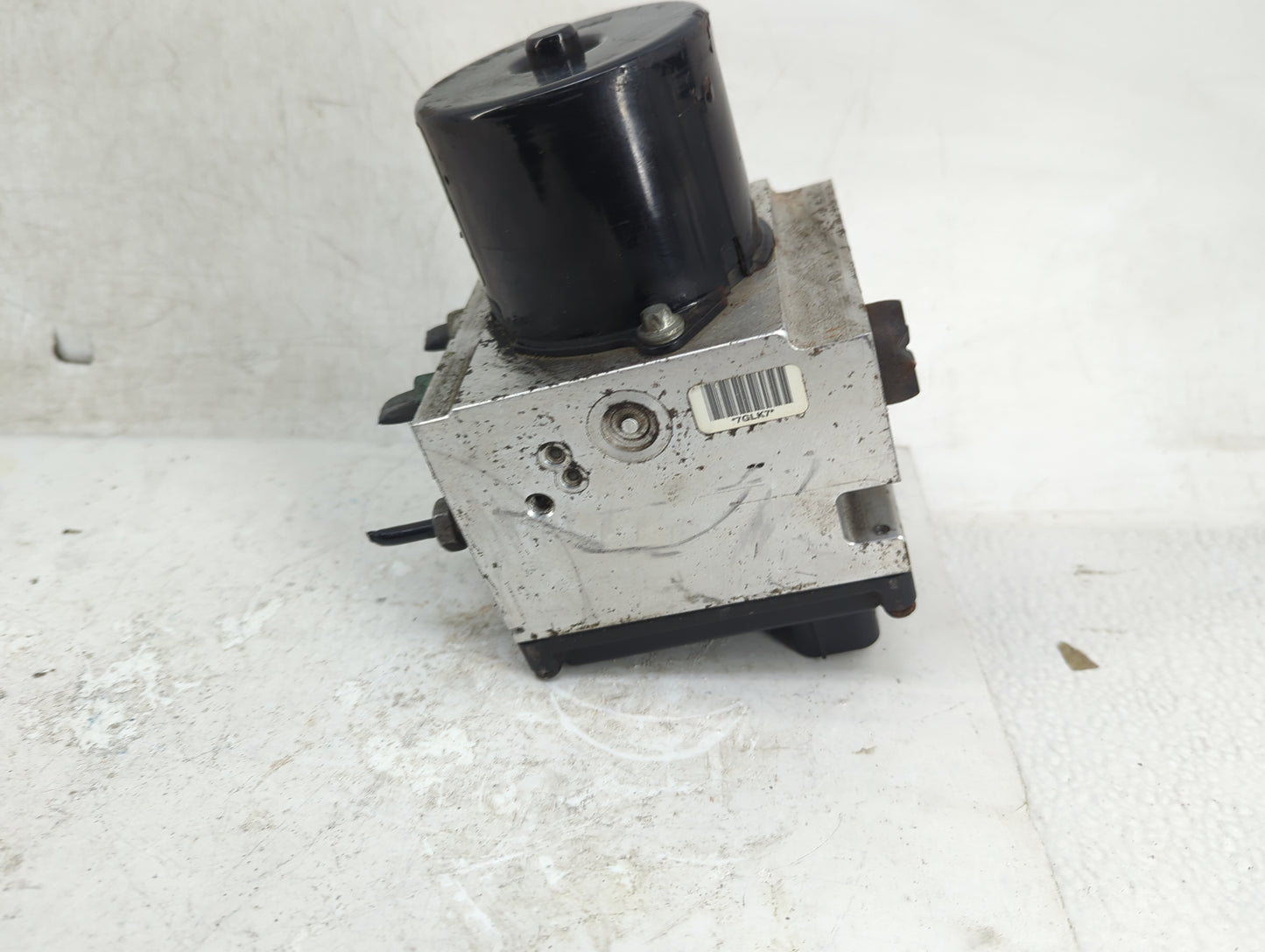 2008-2011 Chevrolet Impala ABS Pump Control Module Replacement P/N:25894183 Fits Fits 2008 2009 2010 2011 OEM Used Auto Part