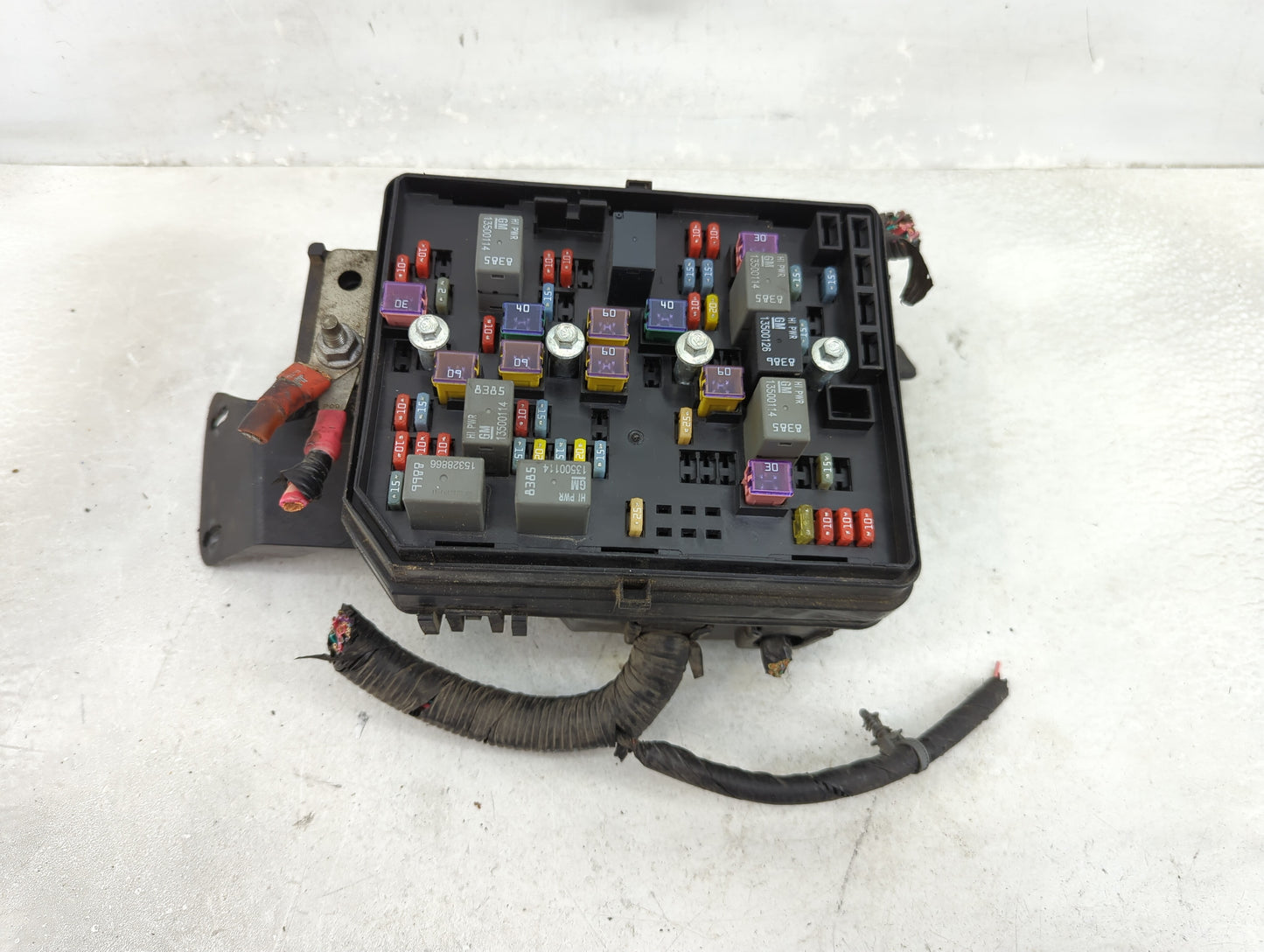 2008-2011 Chevrolet Impala Fusebox Fuse Box Panel Relay Module P/N:13729154-01 Fits Fits 2008 2009 2010 2011 OEM Used Auto P