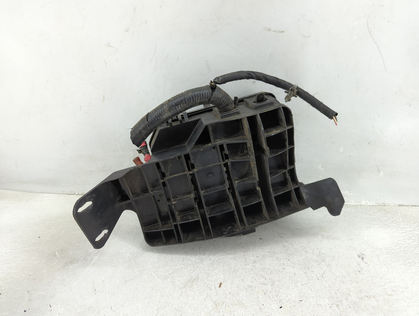 2008-2011 Chevrolet Impala Fusebox Fuse Box Panel Relay Module P/N:13729154-01 Fits Fits 2008 2009 2010 2011 OEM Used Auto P