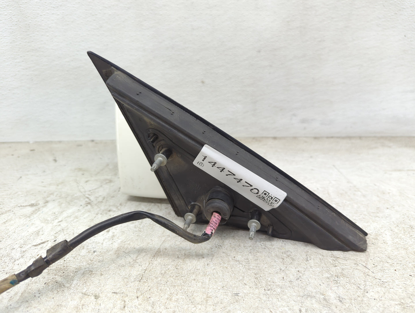 2006-2016 Chevrolet Impala Driver Side View Mirror - Left Door Mirror OEM Used - Oemusedautoparts1.com