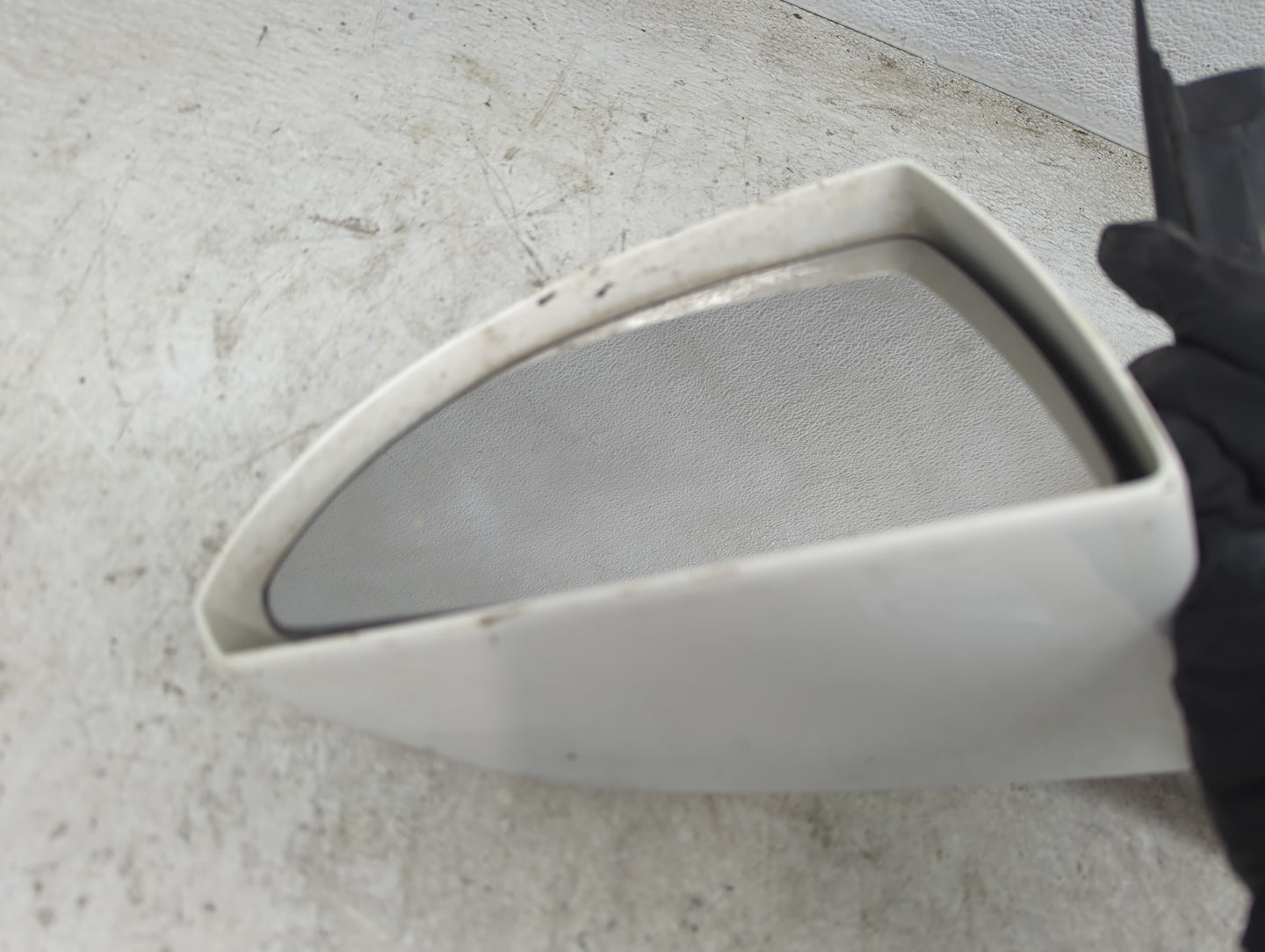 2006-2016 Chevrolet Impala Driver Side View Mirror - Left Door Mirror OEM Used - Oemusedautoparts1.com