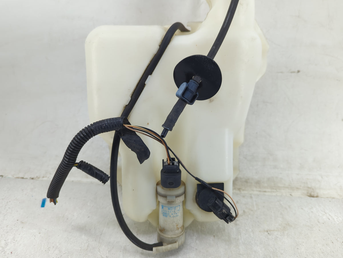 2006-2016 Chevrolet Impala Windshield Washer Fluid Reservoir Bottle 1449157 - Oemusedautoparts1.com