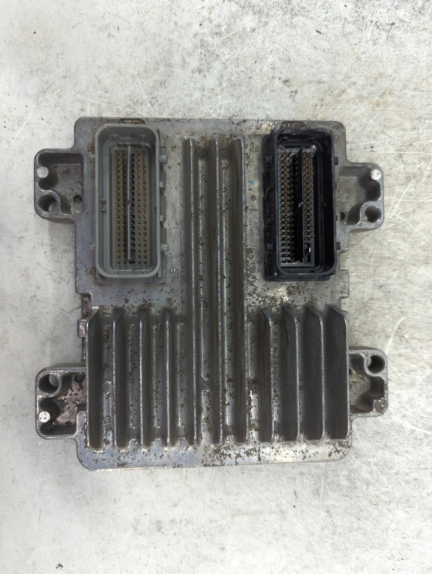2008 Chevrolet Impala PCM Engine Control Computer ECU ECM PCU OEM P/N:12612384 12617568 Fits Fits 2009 2011 OEM Used Auto Pa