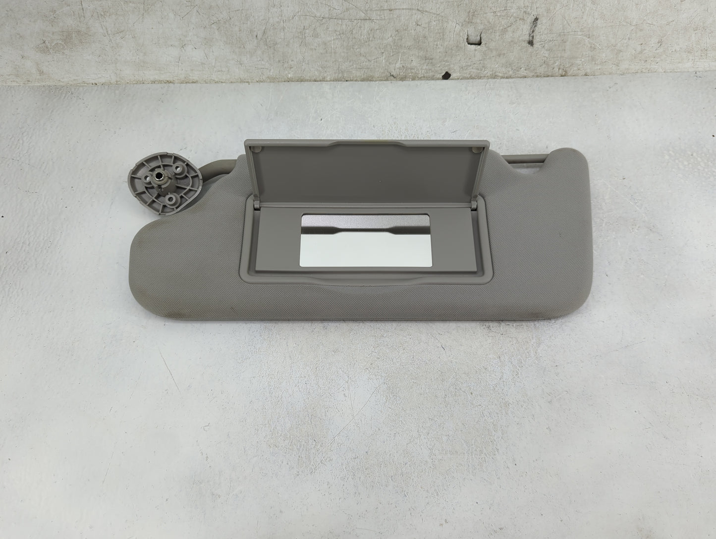 2006-2016 Chevrolet Impala Sun Visor Shade Replacement Driver Left Mirror Fits OEM Used Auto Parts - Oemusedautoparts1.com