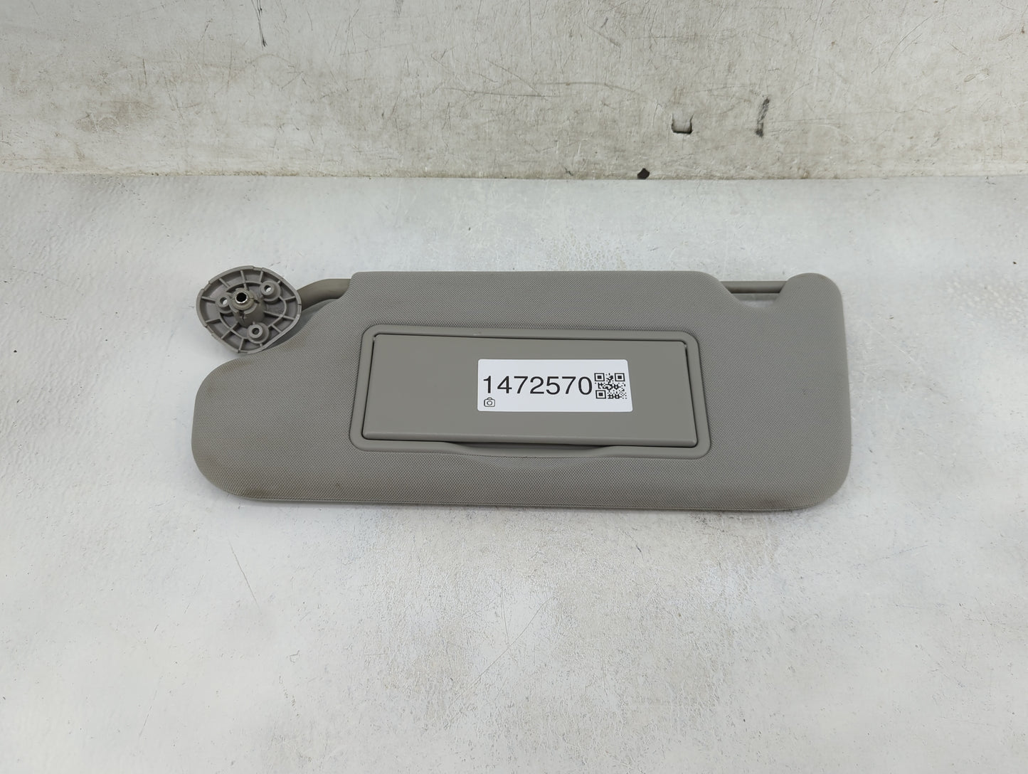 2006-2016 Chevrolet Impala Sun Visor Shade Replacement Driver Left Mirror Fits OEM Used Auto Parts - Oemusedautoparts1.com