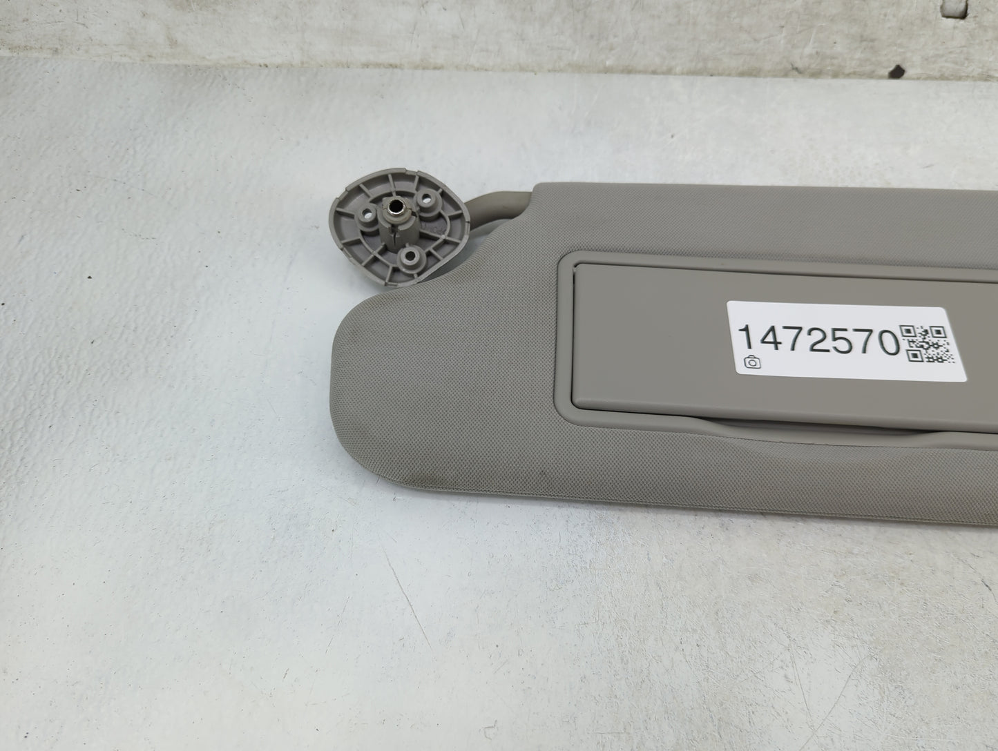 2006-2016 Chevrolet Impala Sun Visor Shade Replacement Driver Left Mirror Fits OEM Used Auto Parts - Oemusedautoparts1.com