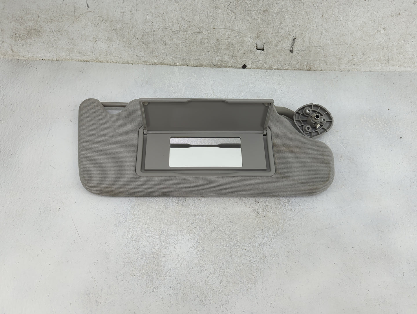 2006-2016 Chevrolet Impala Sun Visor Shade Replacement Passenger Right Mirror Fits OEM Used Auto Parts - Oemusedautoparts1.c