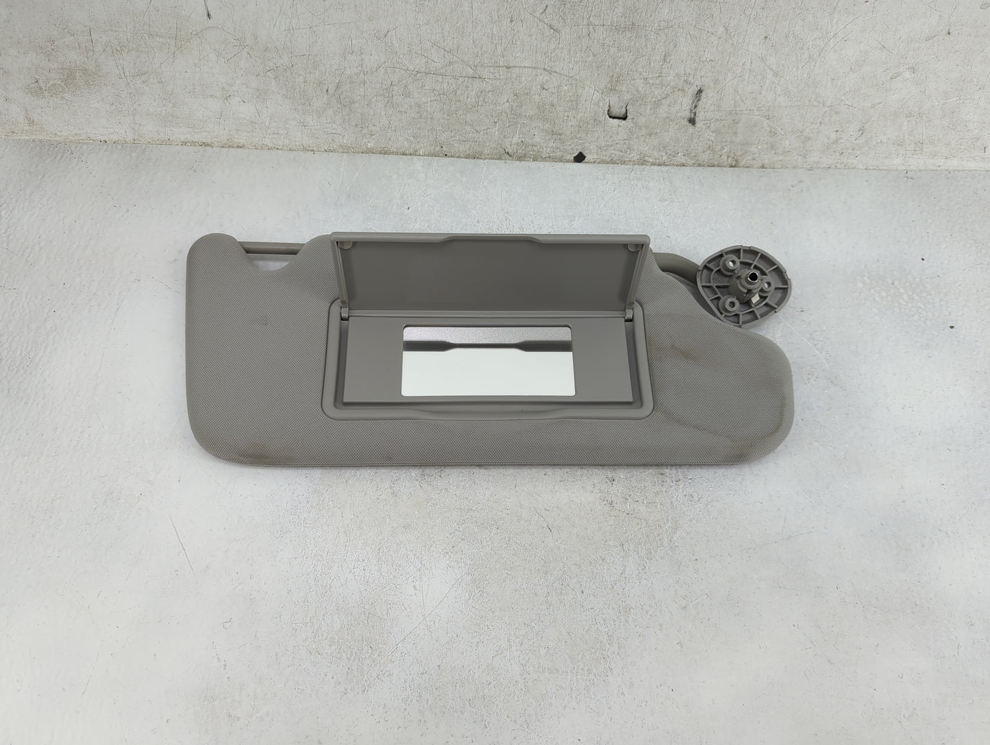 2006-2016 Chevrolet Impala Sun Visor Shade Replacement Passenger Right Mirror Fits OEM Used Auto Parts - Oemusedautoparts1.c