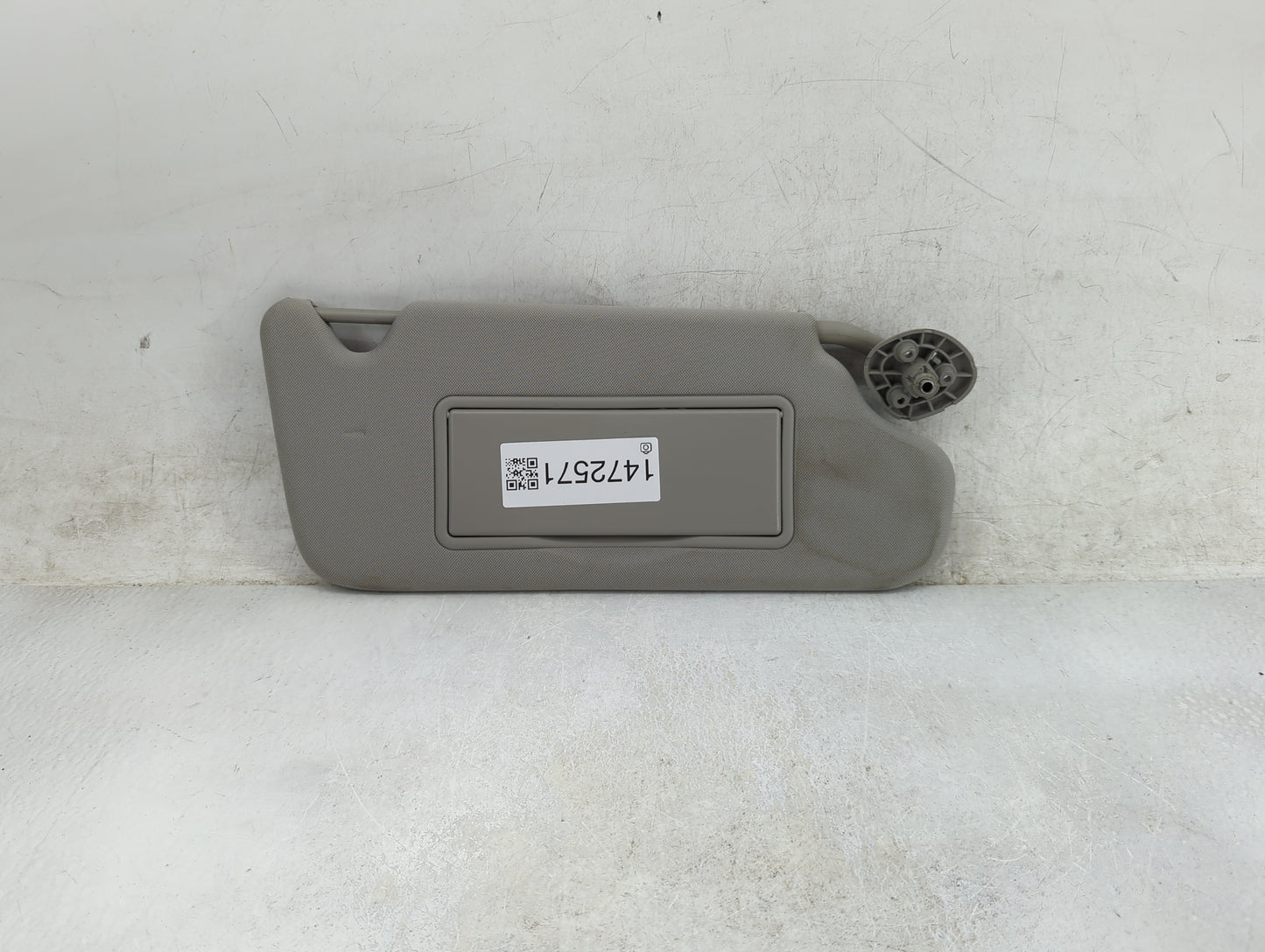 2006-2016 Chevrolet Impala Sun Visor Shade Replacement Passenger Right Mirror Fits OEM Used Auto Parts - Oemusedautoparts1.c