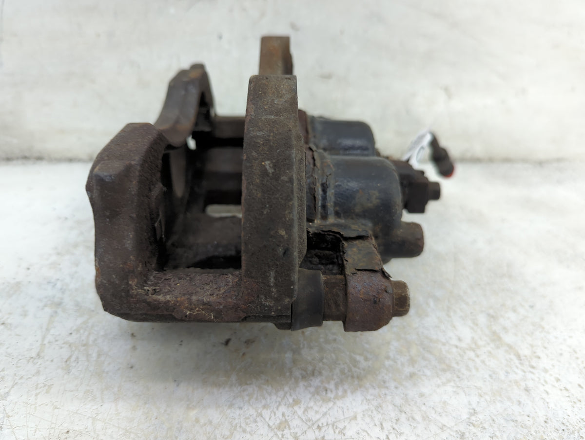 2006-2016 Chevrolet Impala Front Driver Left Brake Caliper 1510573 - Oemusedautoparts1.com