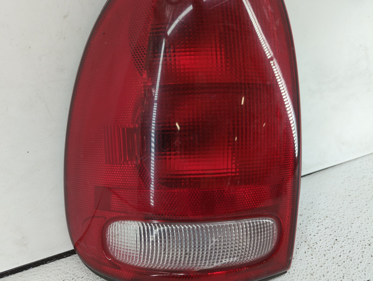 2006-2016 Chevrolet Impala Tail Light Assembly Passenger Right OEM P/N:4576363 Fits OEM Used Auto Parts - Oemusedautoparts1.