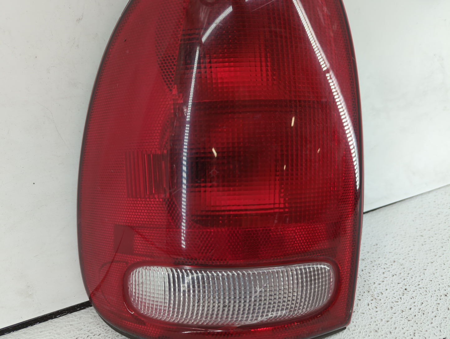 2006-2016 Chevrolet Impala Tail Light Assembly Passenger Right OEM P/N:4576363 Fits OEM Used Auto Parts - Oemusedautoparts1.