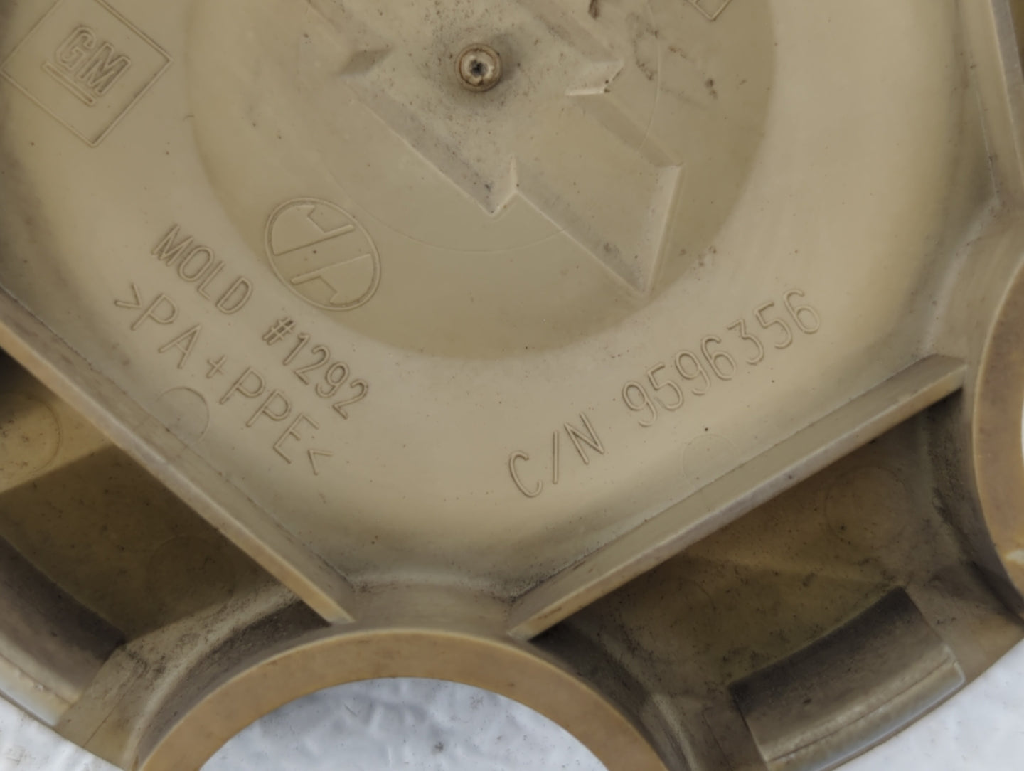 2008 Chevrolet Impala Rim Wheel Center Cap - Oemusedautoparts1.com