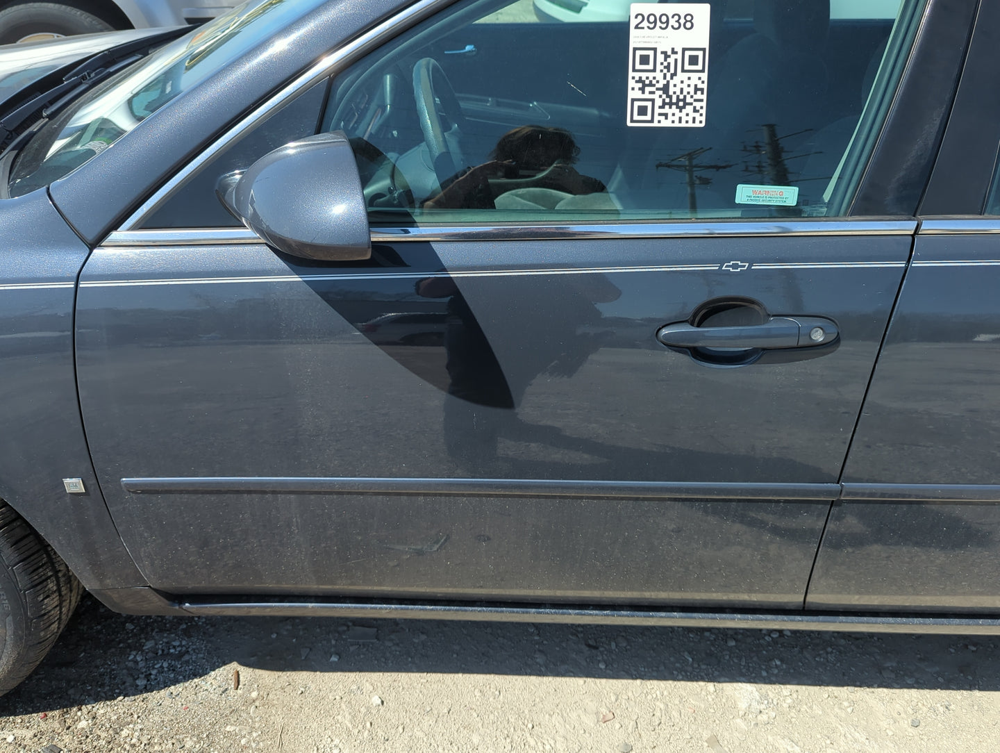 2006-2016 Chevrolet Impala Driver Front Door Oem 5001528 - Oemusedautoparts1.com