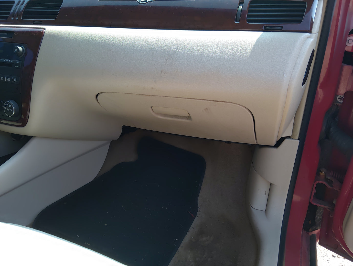 2008 Chevrolet Impala Passenger Glove Box Door Storage Compartment 5035062 - Oemusedautoparts1.com