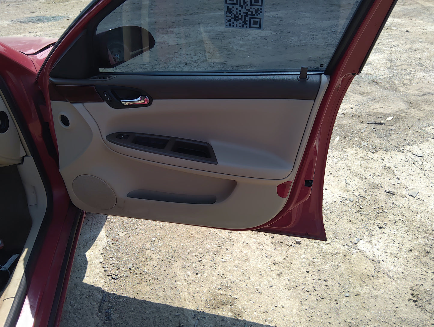 2008 Chevrolet Impala Front Right Passenger Interior Door Panel Trim 5035067 - Oemusedautoparts1.com