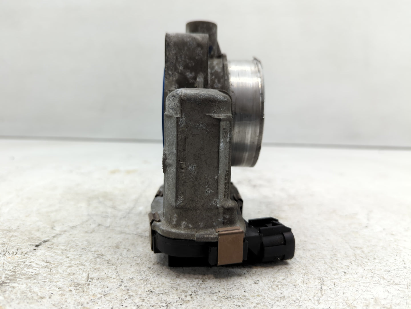 2006-2011 Chevrolet Impala Throttle Body P/N:RME72-1A Fits Fits 2006 2007 2008 2009 2010 2011 OEM Used Auto Parts - Oemuseda