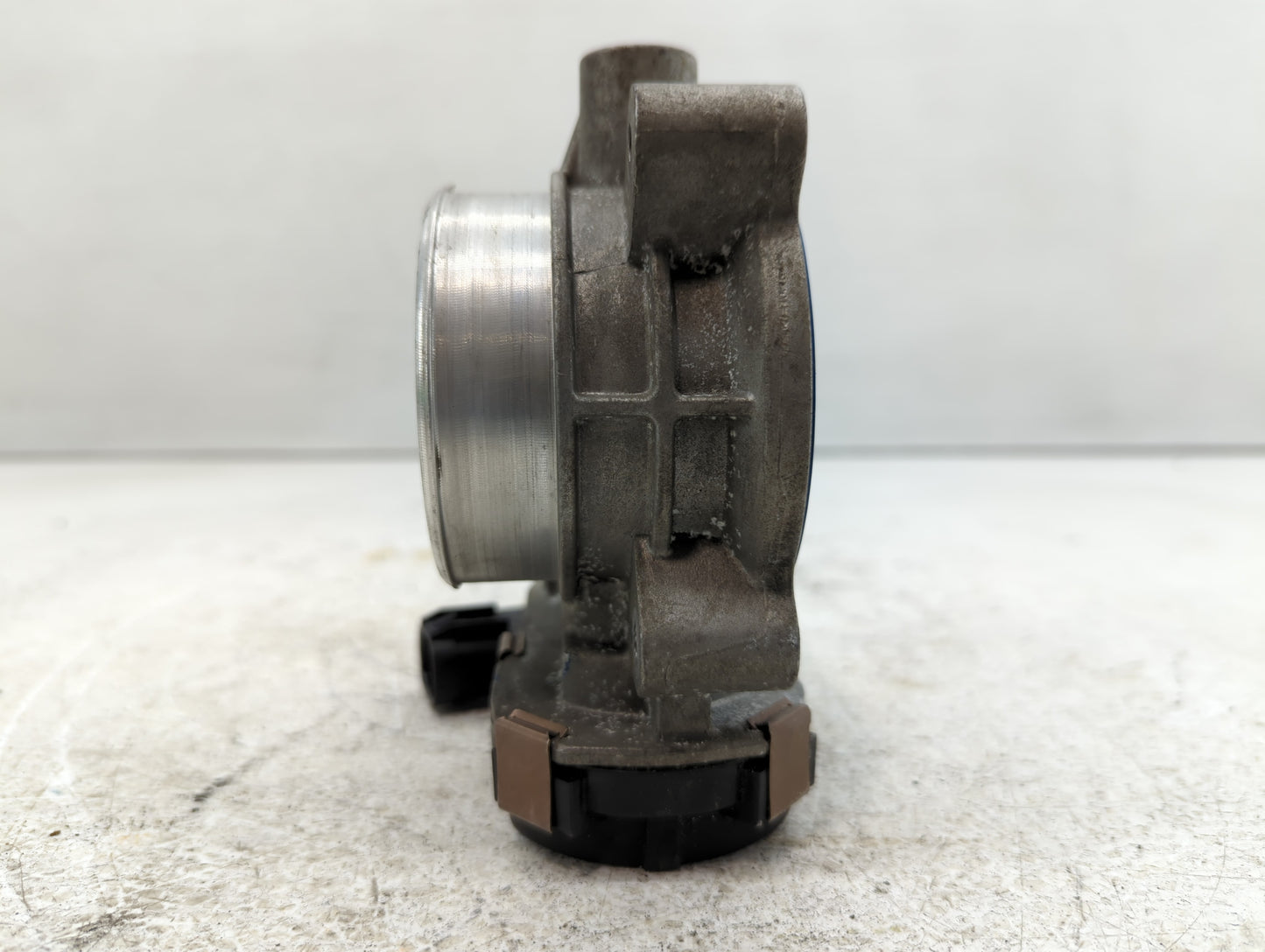 2006-2011 Chevrolet Impala Throttle Body P/N:RME72-1A Fits Fits 2006 2007 2008 2009 2010 2011 OEM Used Auto Parts - Oemuseda