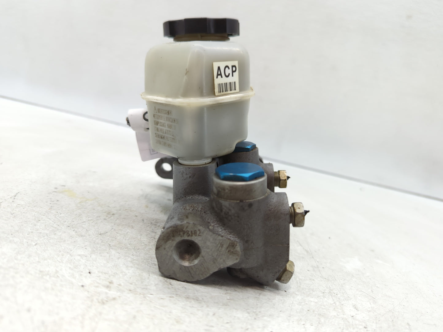 2006-2008 Chevrolet Impala Brake Master Cylinder - Oemusedautoparts1.com