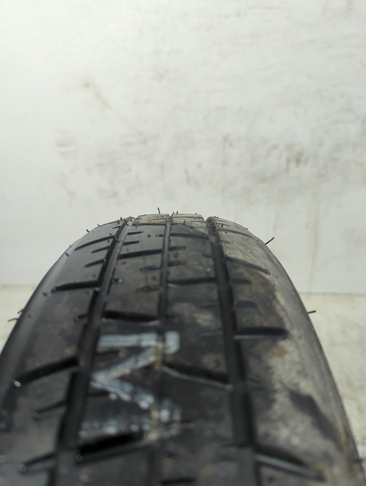 2000-2016 Chevrolet Impala Spare Donut Tire Wheel Rim Oem 831006 - Oemusedautoparts1.com